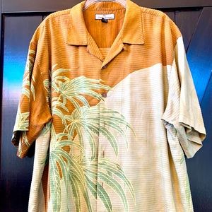 Tommy Bahama Camp Shirt XL